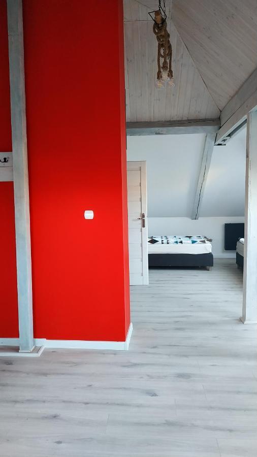 Apartament Witkacego Czerwony سووبسك المظهر الخارجي الصورة