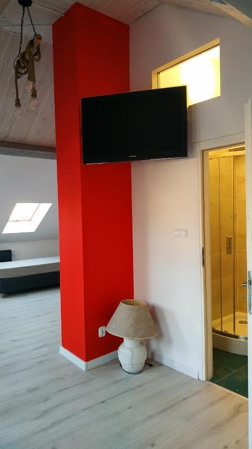 Apartament Witkacego Czerwony سووبسك المظهر الخارجي الصورة